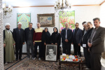 دیدار مسئولان دانشگاه علوم پزشکی اراک و بنیاد شهید با خانواده شهید خلیلالله غلامی به مناسبت دهه فجر